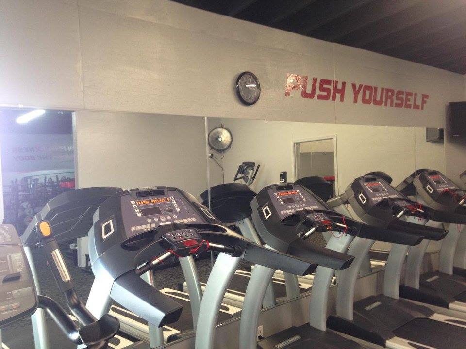 E.A. Glass custom mirror installation: Gym Mirror Wall