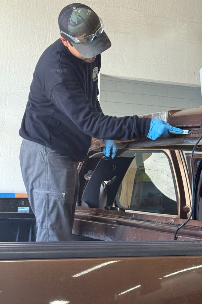 EA Glass windshield install on location